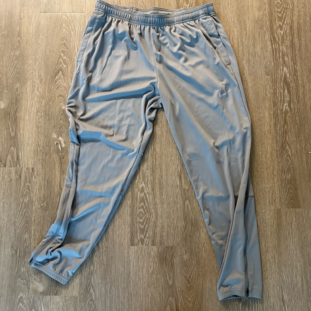 Nike Men's Light Gray Joggers
